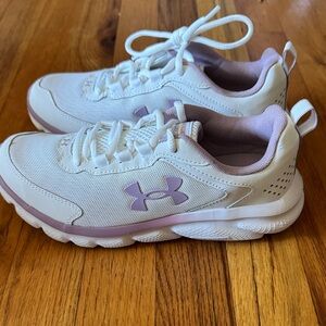 Under Armour White and Light Purple Athletic Shoes
